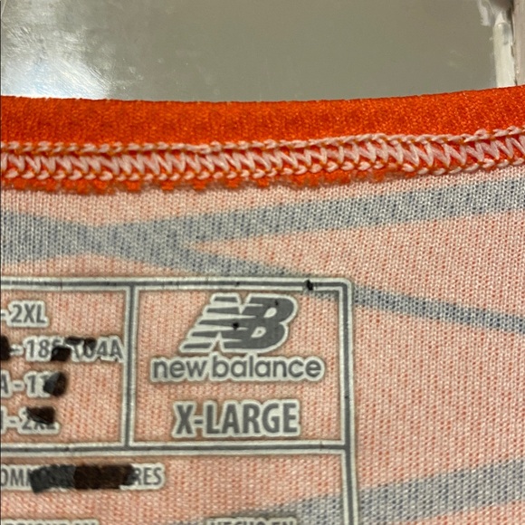 New Balance size XL top good condition - Picture 2 of 3